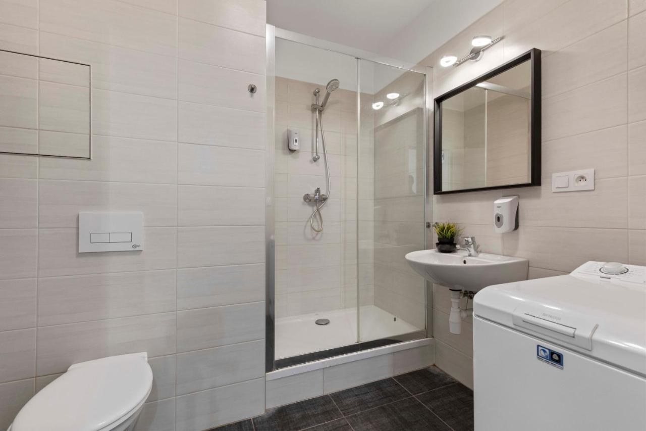 Lam Moon - Ac - Terrace Apartment Bratislava Luaran gambar
